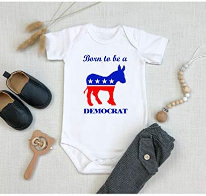 TripleBDesigns Született, hogy egy Demokrata Politikai Aranyos Baba Body Ajándék Újszülött Csecsemő Rugdalózó