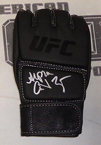 Macska Zingano Aláírt UFC Kesztyű PSA/DNS-COA Autogramot 200 184 178 TUF 17 Finálé MMA - Dedikált UFC Kesztyű